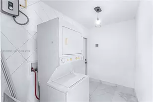 1854 Lauderdale Manor Dr, Fort Lauderdale, FL 33311 - Photo 17
