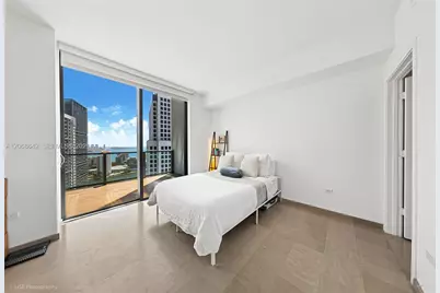 68 SE 6th St #2909, Miami, FL 33131 - Photo 7