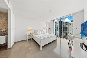 68 SE 6th St, Miami, FL 33131 - Photo 7