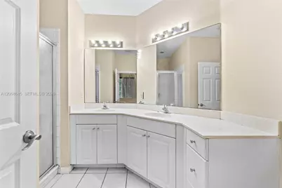 2004 Freeport Ln #4106, Riviera Beach, FL 33404 - Photo 17