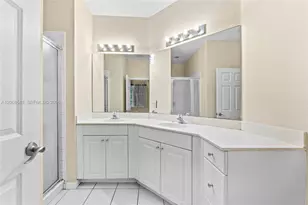 2004 Freeport Ln, Riviera Beach, FL 33404 - Photo 17