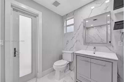 700 W 51st Pl, Hialeah, FL 33012 - Photo 13