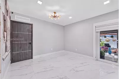 700 W 51st Pl, Hialeah, FL 33012 - Photo 9