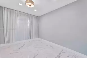 700 W 51st Pl, Hialeah, FL 33012 - Photo 21