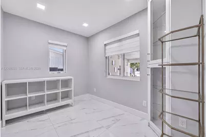 700 W 51st Pl, Hialeah, FL 33012 - Photo 23