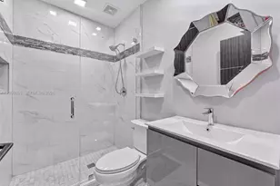700 W 51st Pl, Hialeah, FL 33012 - Photo 19