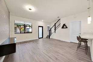 4691 NW 83rd Pkwy, Doral, FL 33166 - Photo 9