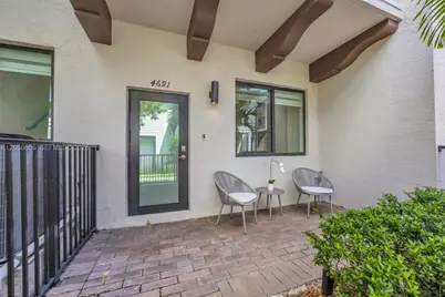 4691 NW 83rd Pkwy, Doral, FL 33166 - Photo 3