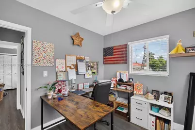 121 E 36th St, Hialeah, FL 33013 - Photo 23
