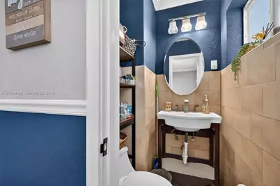 121 E 36th St, Hialeah, FL 33013 - Photo 27