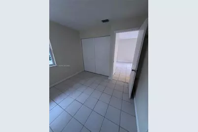 70 SW 14th Ter, Homestead, FL 33030 - Photo 5