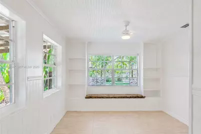 729 NE 2nd Ct #729, Hallandale Beach, FL 33009 - Photo 23