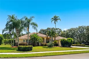10660 SW 44th Ct, Davie, FL 33328 - Photo 3