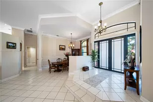 10660 SW 44th Ct, Davie, FL 33328 - Photo 9