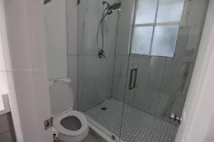 7855 NW 110th Ave, Doral, FL 33178 - Photo 17