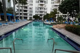 3600 Mystic Pointe Dr, Aventura, FL 33180 - Photo 21
