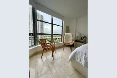 3600 Mystic Pointe Dr #1010, Aventura, FL 33180 - Photo 5
