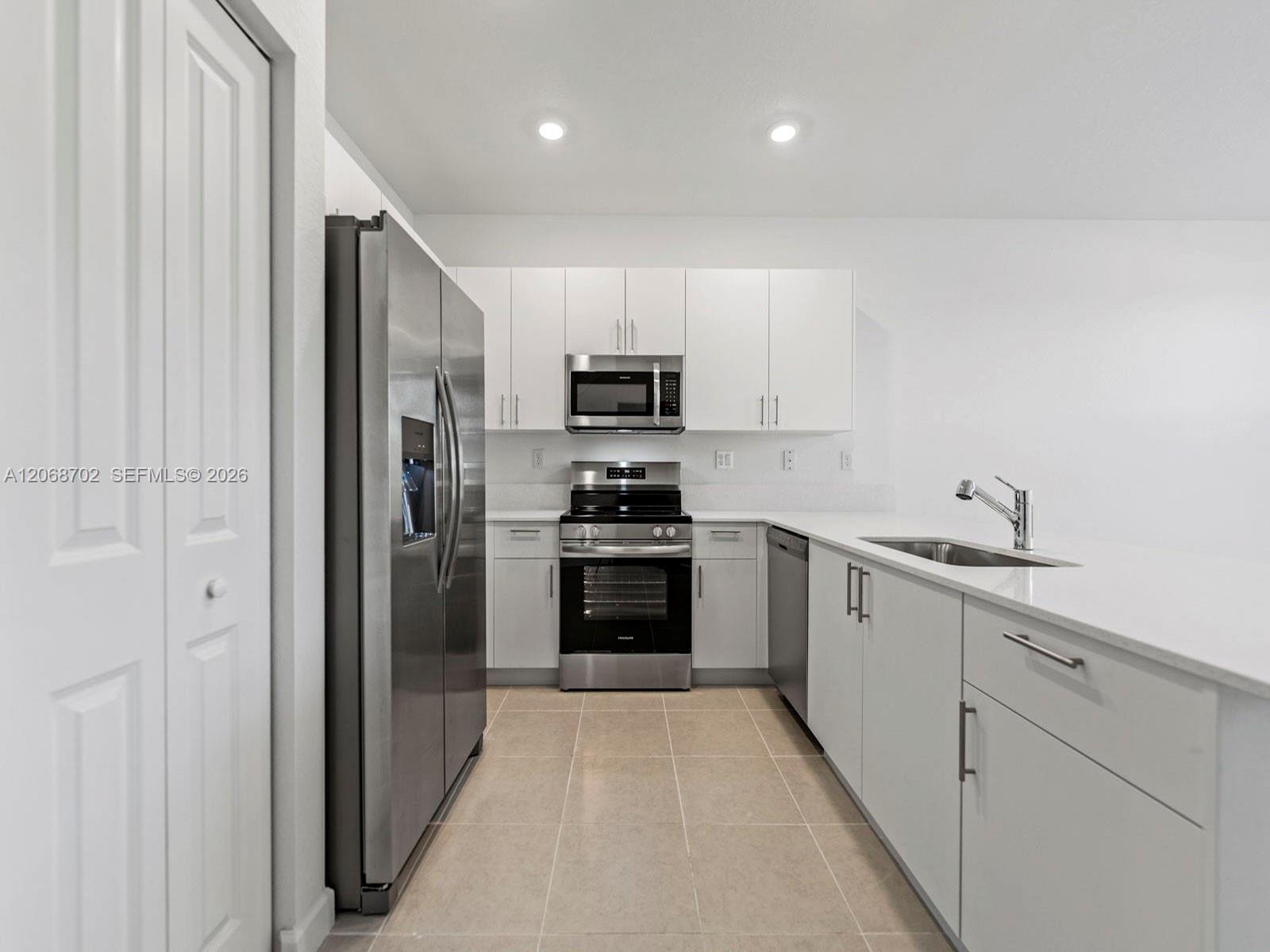 1529 SE 27th Rd #1529 - 1529 SE 27th Rd #1529, Homestead, FL 33035 Luxury Property | Jose Angel Pina