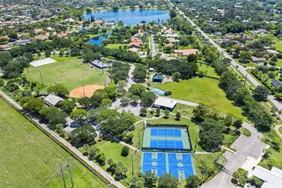 14060 Richwood Pl, Davie, FL 33325 - Photo 35