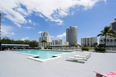 400 Leslie Dr #319, Hallandale Beach, FL 33009 - Photo 25