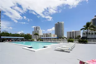 400 Leslie Dr, Hallandale Beach, FL 33009 - Photo 25