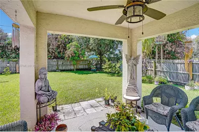 2826 SE Melaleuca Blvd, Port Saint Lucie, FL 34952 - Photo 11