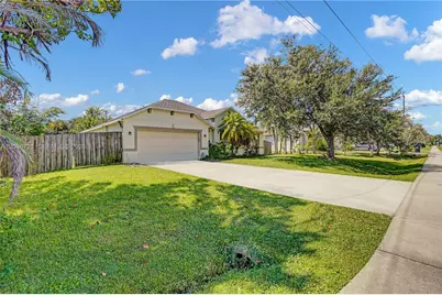 2826 SE Melaleuca Blvd, Port Saint Lucie, FL 34952 - Photo 7