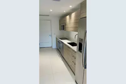 121 NE 34th St #915, Miami, FL 33137 - Photo 5