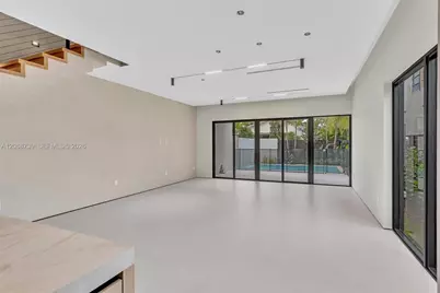 2222 SW 14th St #right, Miami, FL 33145 - Photo 17