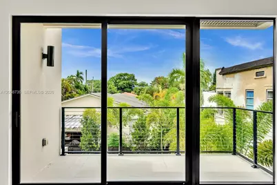 2222 SW 14th St #right, Miami, FL 33145 - Photo 29