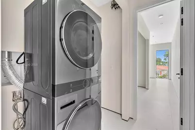 2222 SW 14th St #right, Miami, FL 33145 - Photo 43