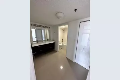 20515 E Country Club Dr #1949, Aventura, FL 33180 - Photo 17