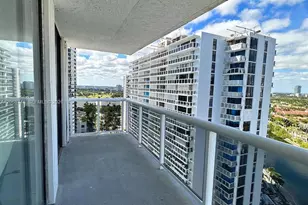 20515 E Country Club Dr, Aventura, FL 33180 - Photo 7