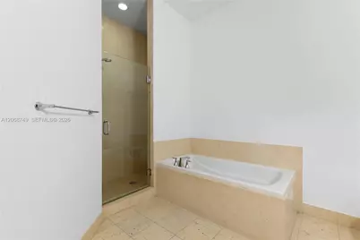 19900 E Country Club Dr #104, Aventura, FL 33180 - Photo 17