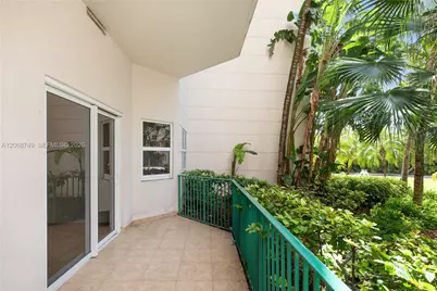 19900 E Country Club Dr #104, Aventura, FL 33180 - Photo 11