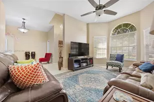 2835 SE 4th Pl, Homestead, FL 33033 - Photo 5