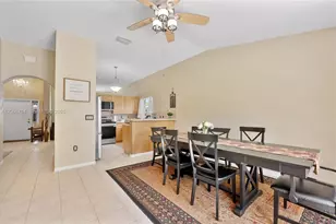 2835 SE 4th Pl, Homestead, FL 33033 - Photo 11