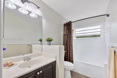2835 SE 4th Pl, Homestead, FL 33033 - Photo 17