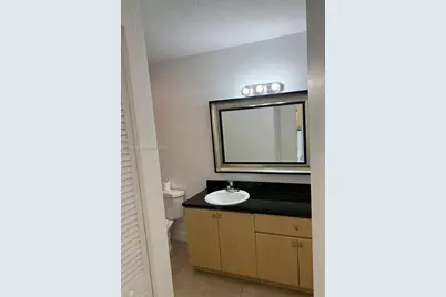 7110 NW 179th St #310, Hialeah, FL 33015 - Photo 11