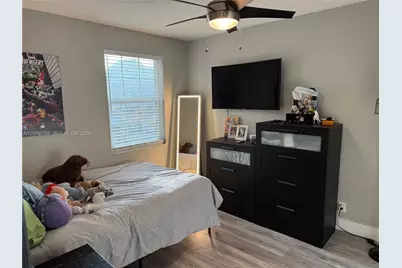 3850 NW 90th Way, Sunrise, FL 33351 - Photo 9