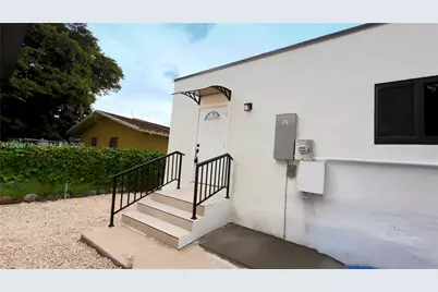 1243 NW 29th Ter, Miami, FL 33142 - Photo 17