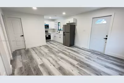 1243 NW 29th Ter, Miami, FL 33142 - Photo 13