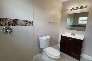 251 N 68th Terrace, Hollywood, FL 33024 - Photo 13