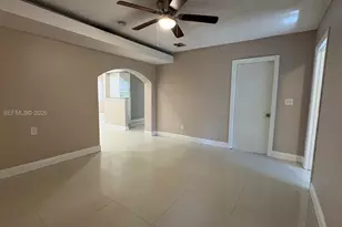 251 N 68th Terrace, Hollywood, FL 33024 - Photo 9