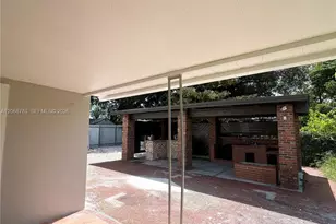 1244 NW 32nd Pl, Miami, FL 33125 - Photo 13