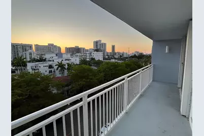 1045 10th St #704, Miami Beach, FL 33139 - Photo 17