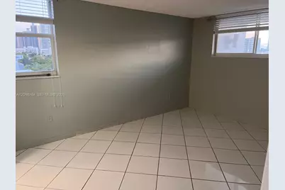 1045 10th St #704, Miami Beach, FL 33139 - Photo 13