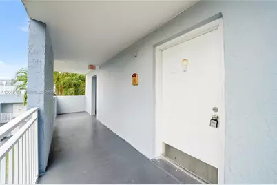 9375 Fontainebleau Blvd #L301, Miami, FL 33172 - Photo 3