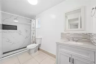 9375 Fontainebleau Blvd, Miami, FL 33172 - Photo 13