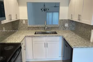 4157 SW 85th Ave, Davie, FL 33328 - Photo 3